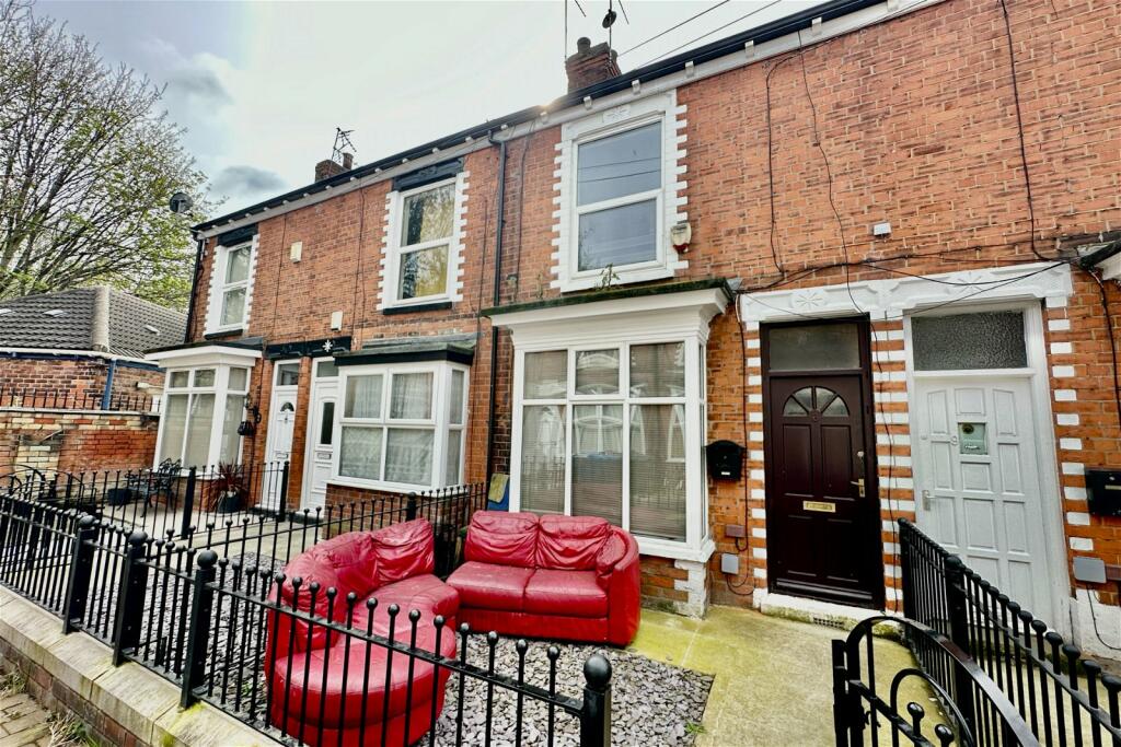2 bedroom terraced house for sale in Pemberton Gardens Folkestone