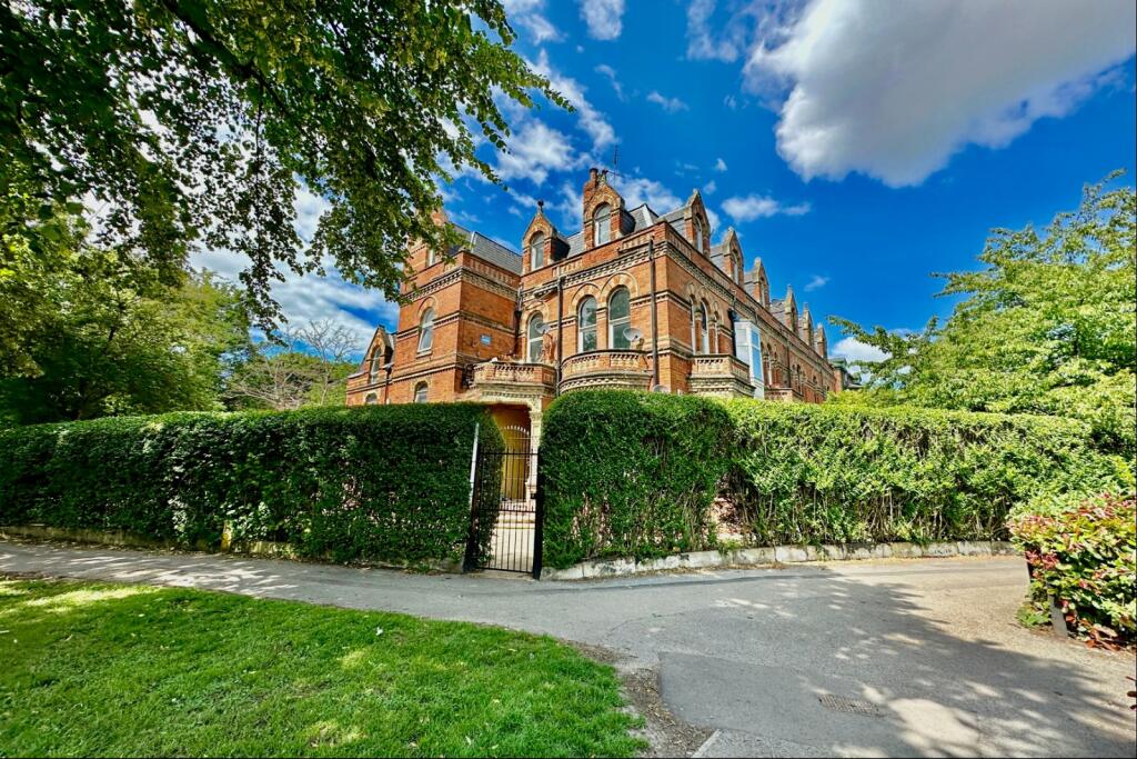 1 bedroom apartment for sale in Princes Avenue, Hull, HU5