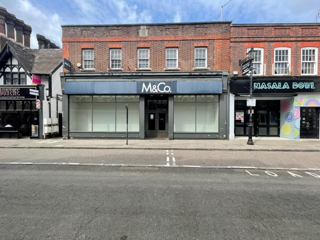High street retail property to lease in 94102 High Street, Rickmansworth, WD3 1AQ, WD3