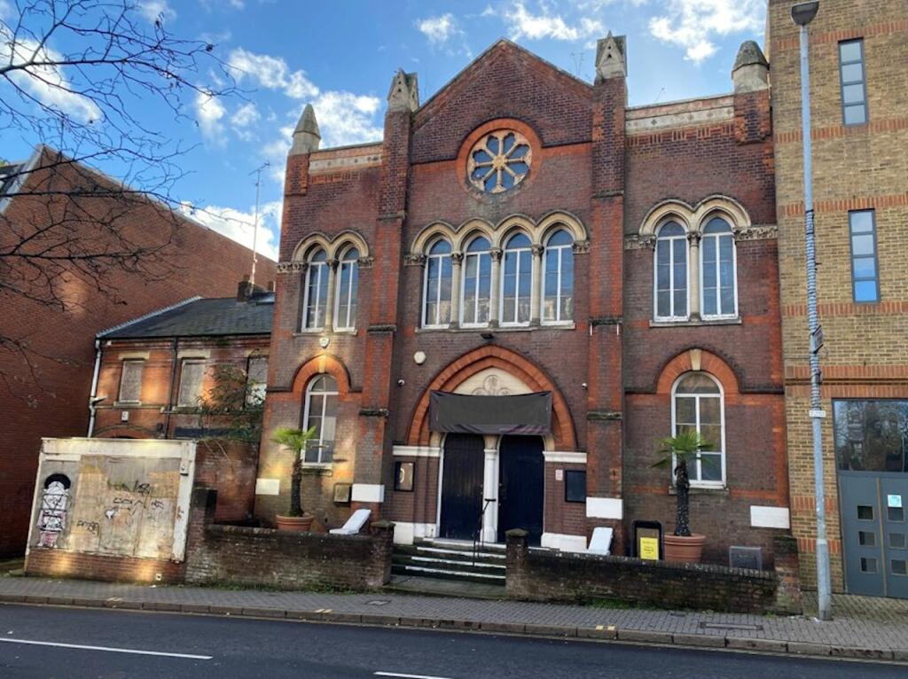 Main image of property: 50 Victoria Street, St. Albans, AL1 3HZ