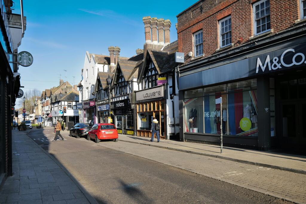 Rickmansworth High St1000048.jpg