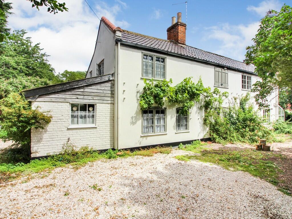 5 bedroom cottage for sale in Withersdale Street, Mendham, Harleston, IP20