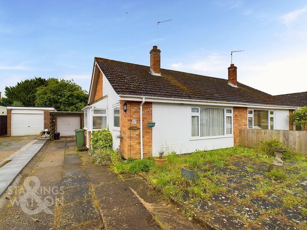 2 bedroom semidetached bungalow for sale in Elms Close, Earsham
