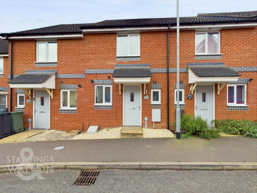 2 bedroom terraced house for sale in Crossbill Close, Queens Hill