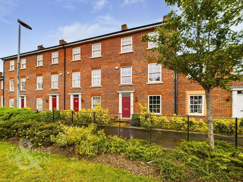 5 bedroom town house for sale in Lord Nelson Drive, Costessey, Norwich, NR5
