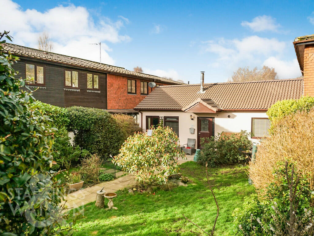 1 bedroom semidetached bungalow for sale in Bramerton Lodge, East Hill Lane, Bramerton, NR14