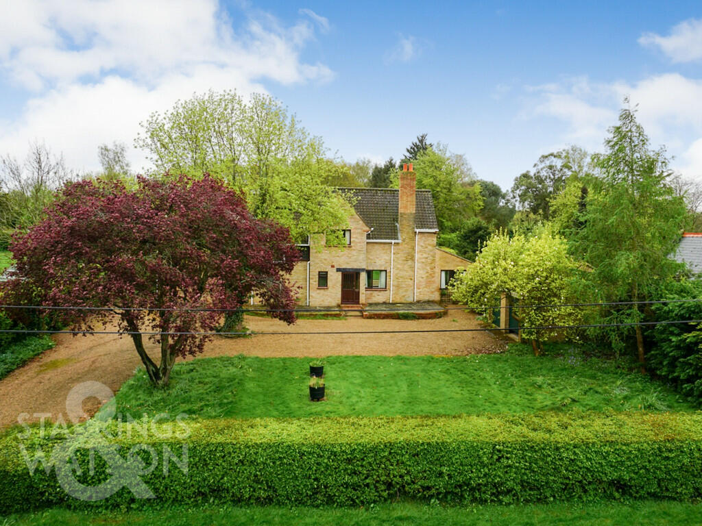 5 bedroom detached house for sale in Chapel Lane, Shotesham All Saints