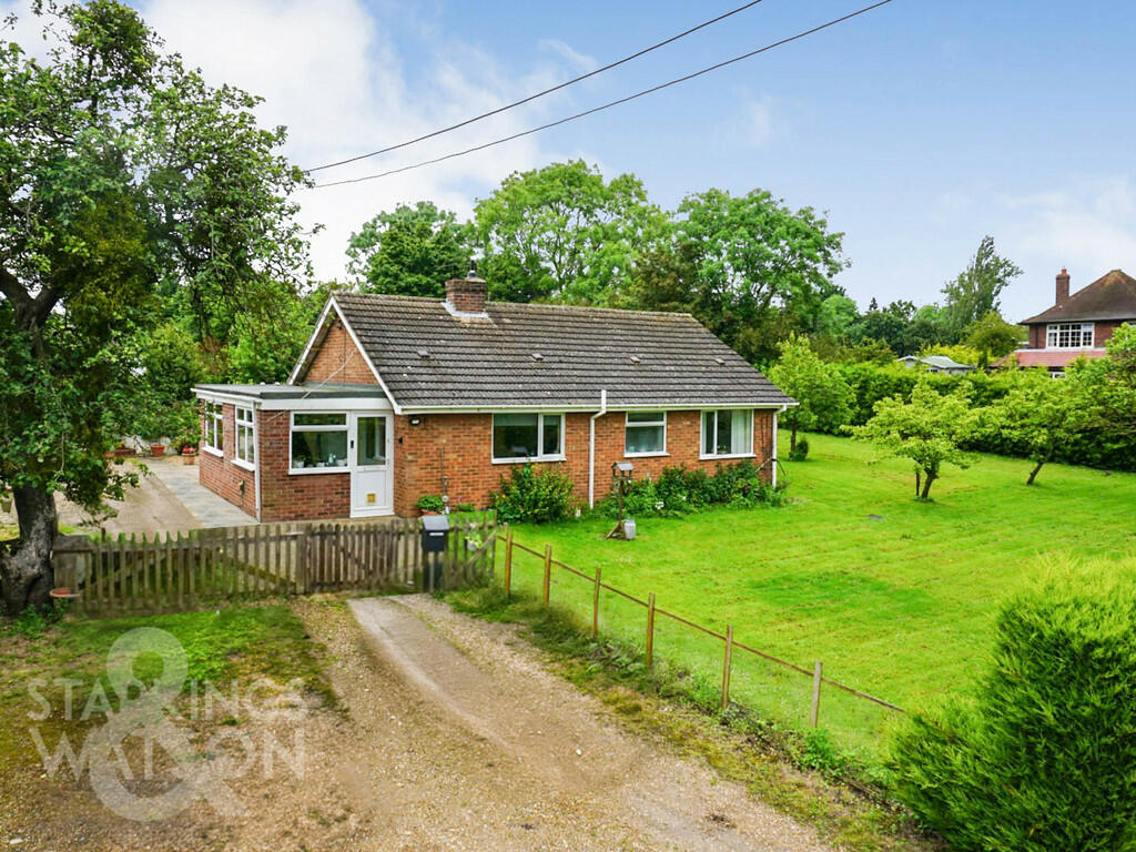 3 bedroom detached bungalow for sale in Briar Lane, Swainsthorpe