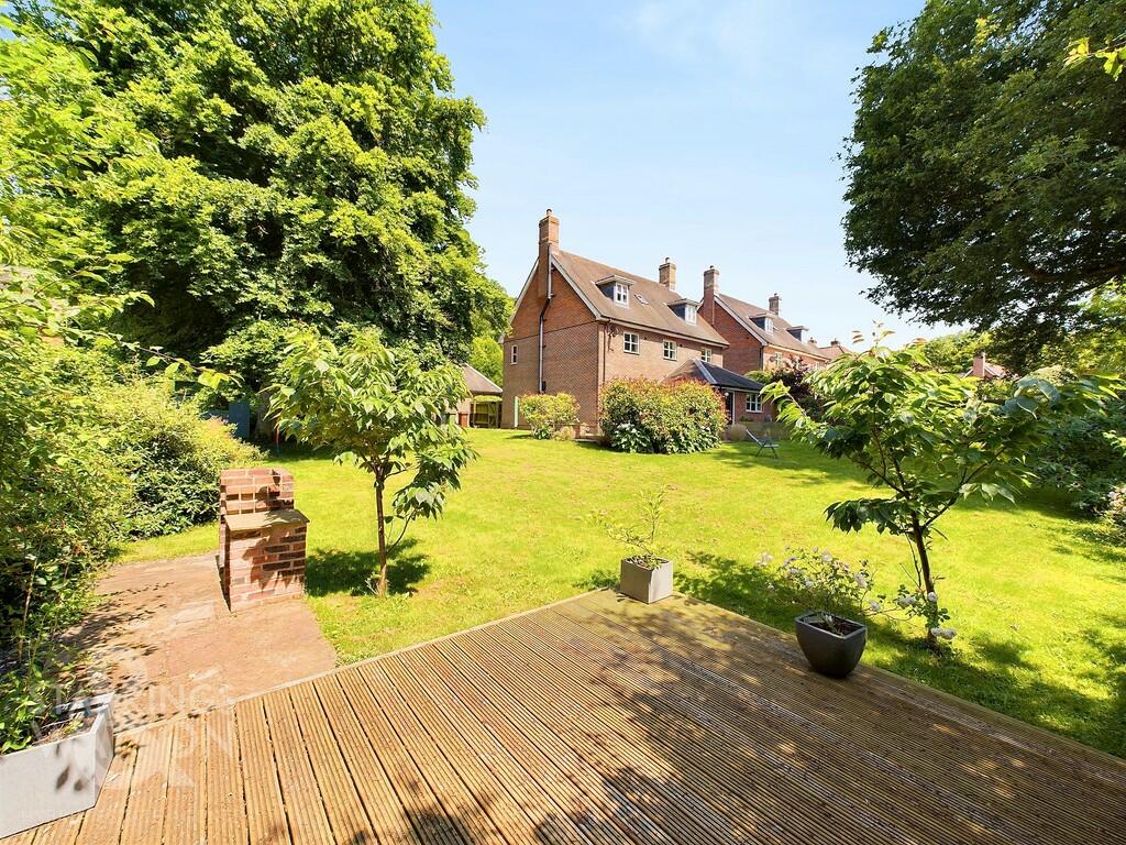 5 bedroom detached house for sale in Julian Drive, Trowse, Norwich, NR14