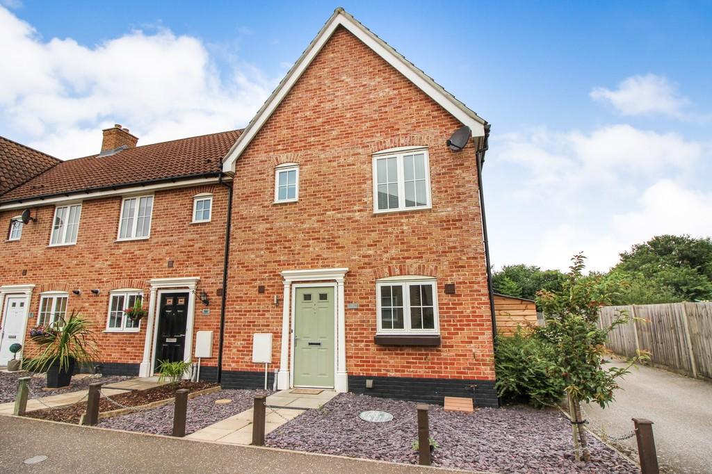 3 bedroom end of terrace house for sale in Ryefield Road, Mulbarton