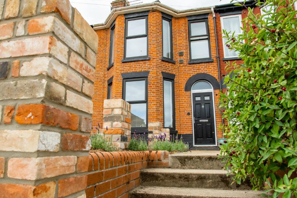 3 bedroom terraced house for sale in Victoria Road, Lowestoft, Suffolk