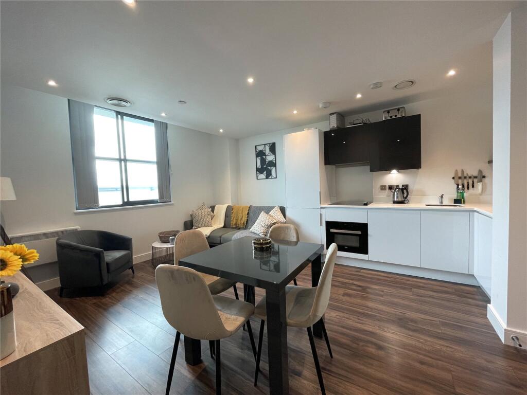 Main image of property: New Eton House, 227 Bath Road, Slough, Berkshire, SL1