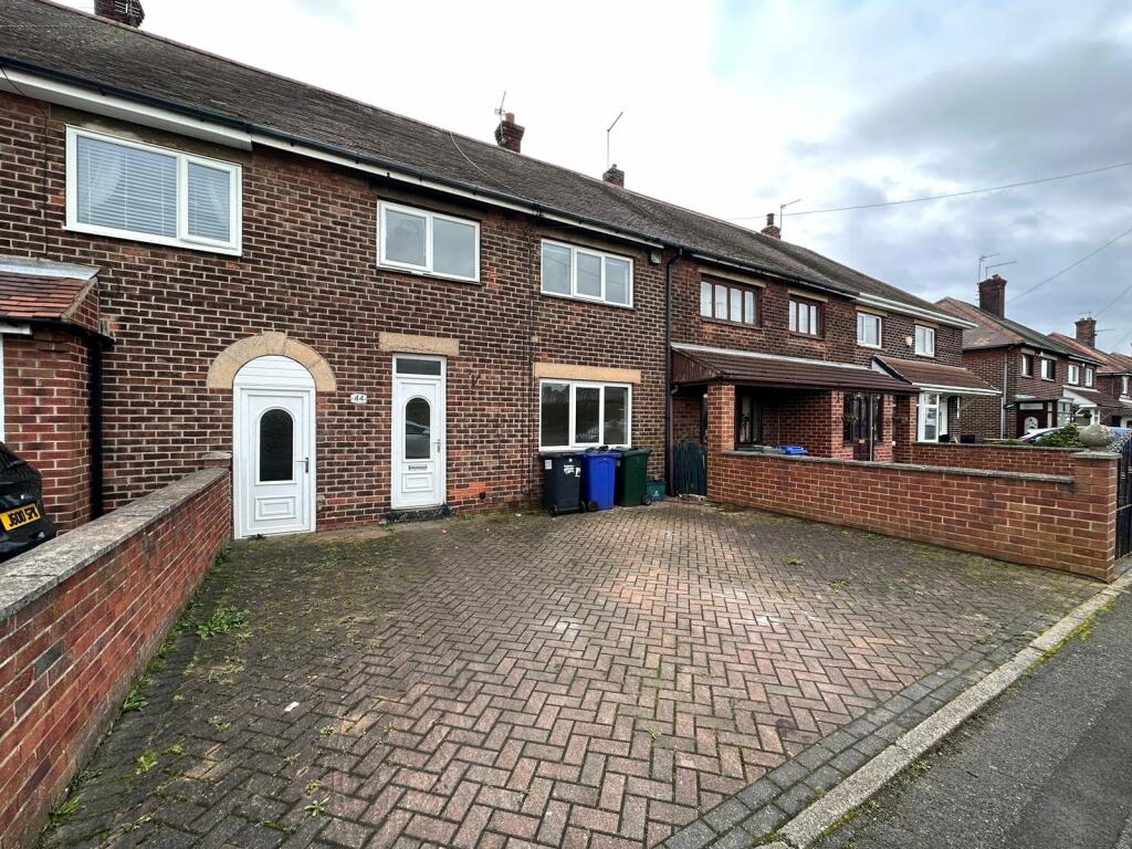 3 bedroom terraced house for rent in Cadeby Avenue, Conisbrough, Doncaster, DN12