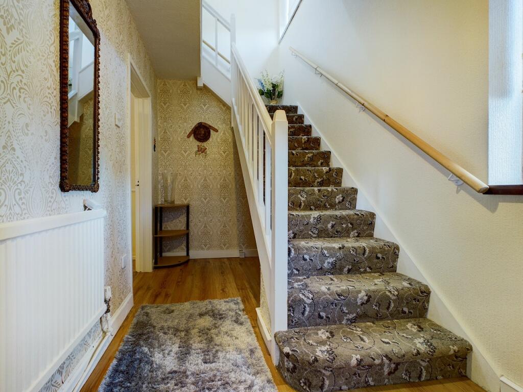 3 bedroom semidetached house for sale in Lambley Crescent, Hebburn, NE31