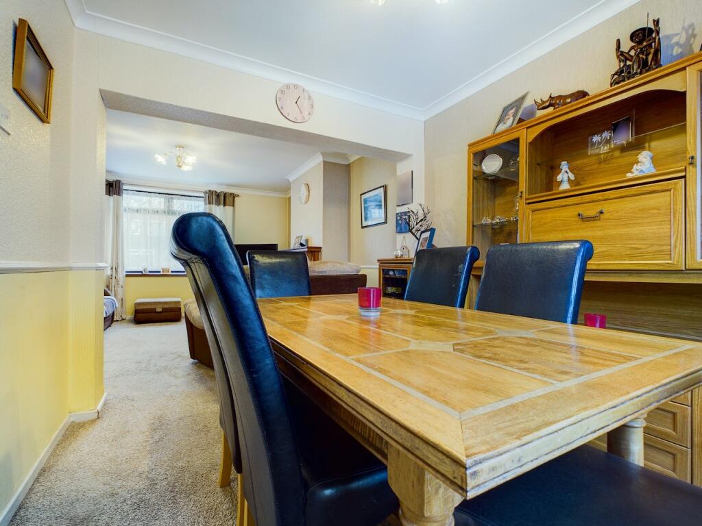 3 bedroom semidetached house for sale in Lambley Crescent, Hebburn, NE31