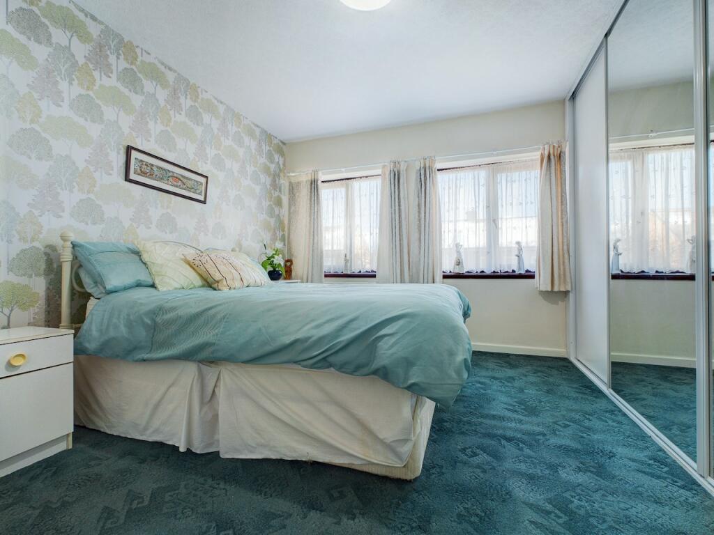 3 bedroom semidetached house for sale in Lambley Crescent, Hebburn, NE31