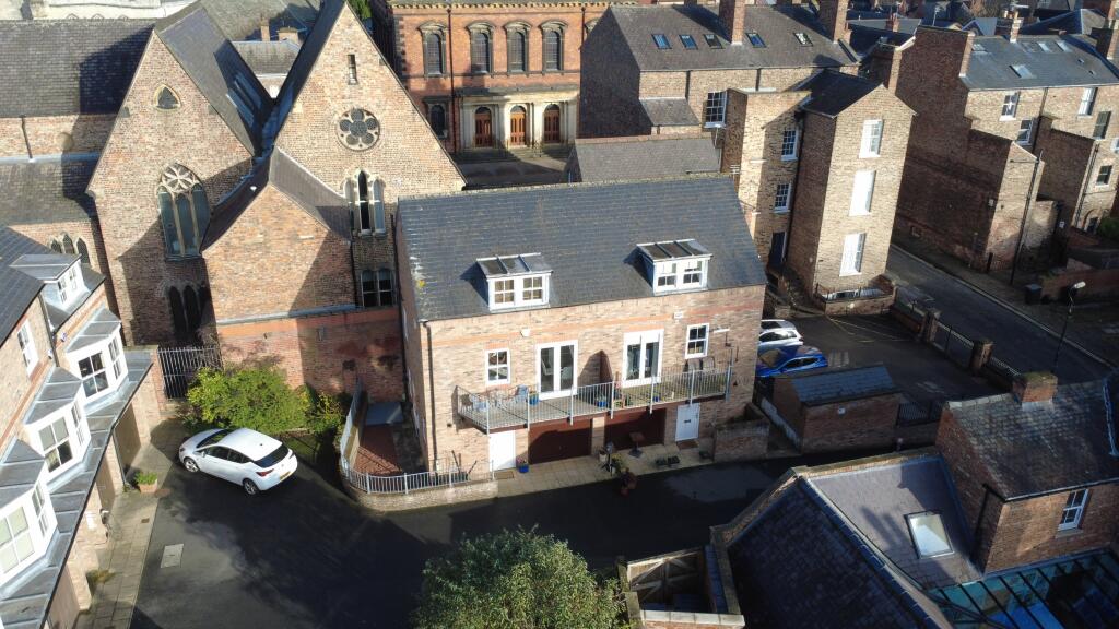 Main image of property: Dewsbury Court, York, YO1