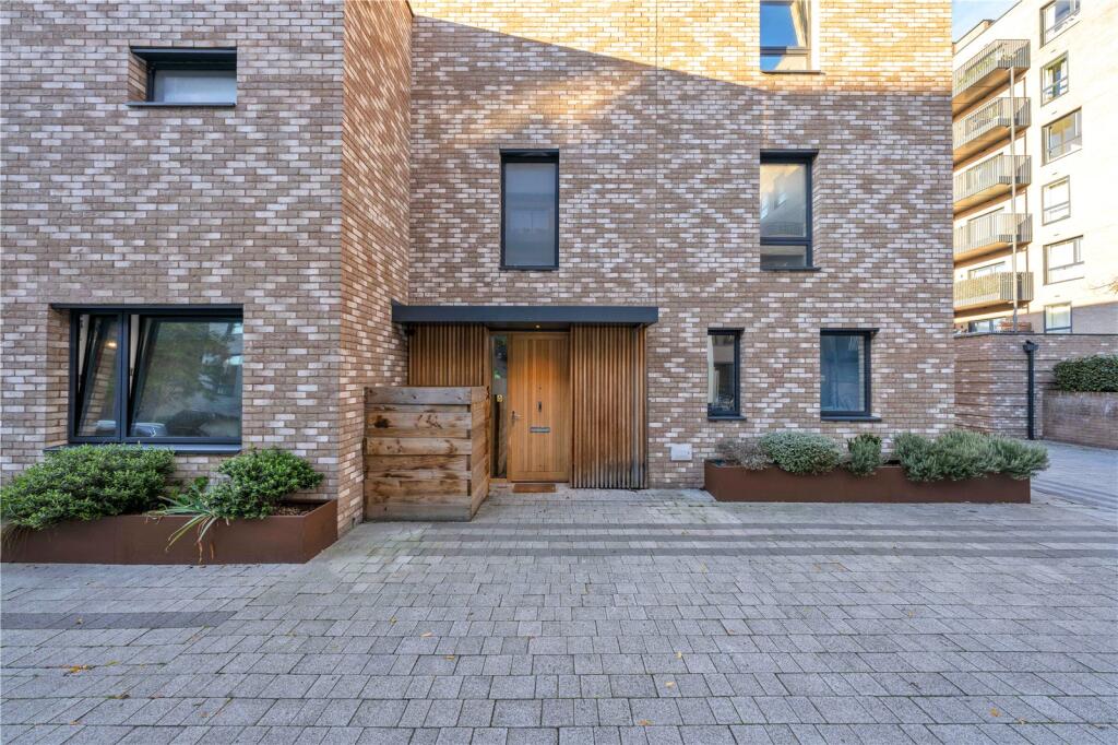 Main image of property: Oriental Square, Colindale, London, NW9