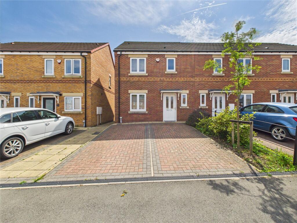 3 bedroom semi-detached house