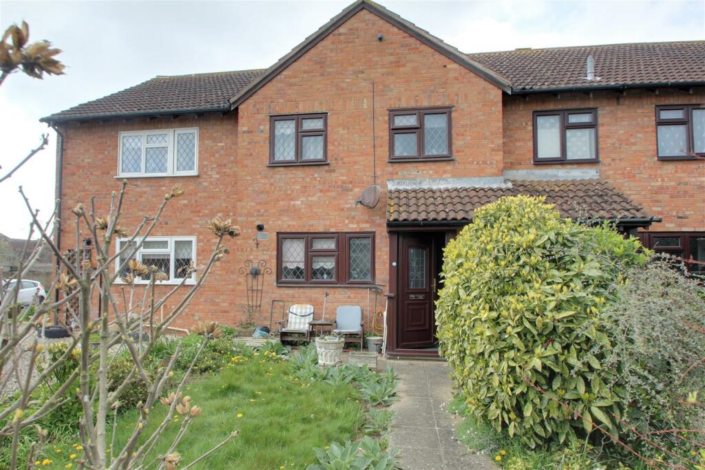 3 bedroom terraced house for sale in Church Road, Rustington