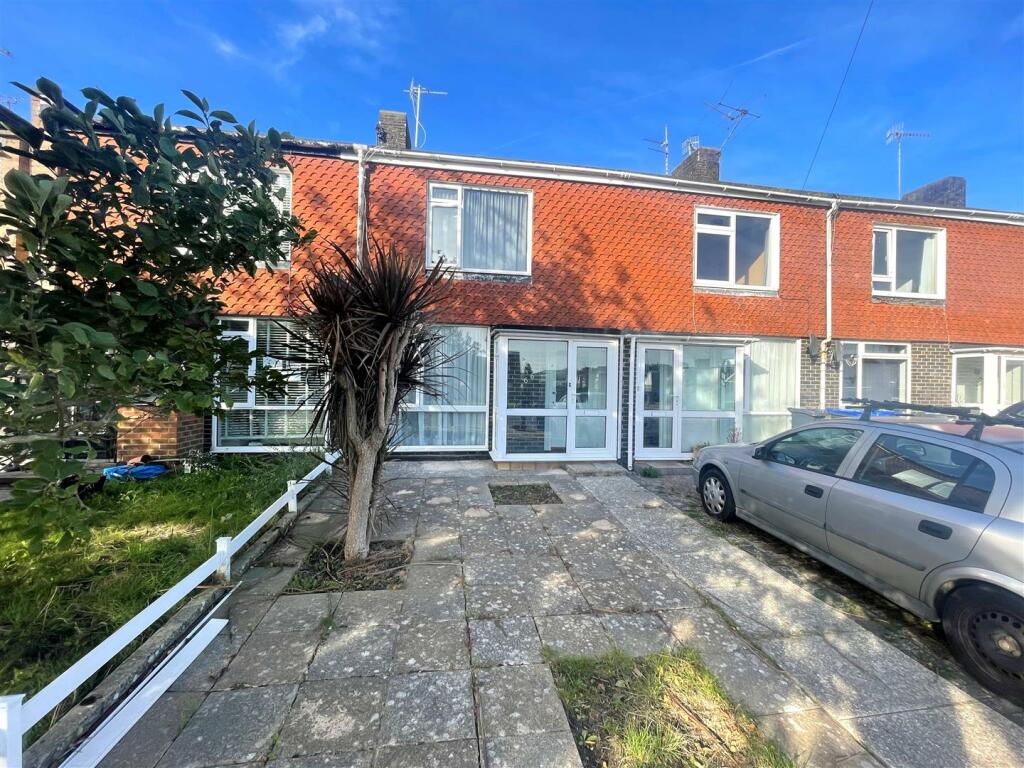 3 bedroom terraced house for sale in Muirfield Road, Worthing, BN13