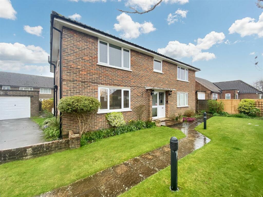 1 bedroom flat for sale in Ferringham Lane, Ferring, Worthing, BN12