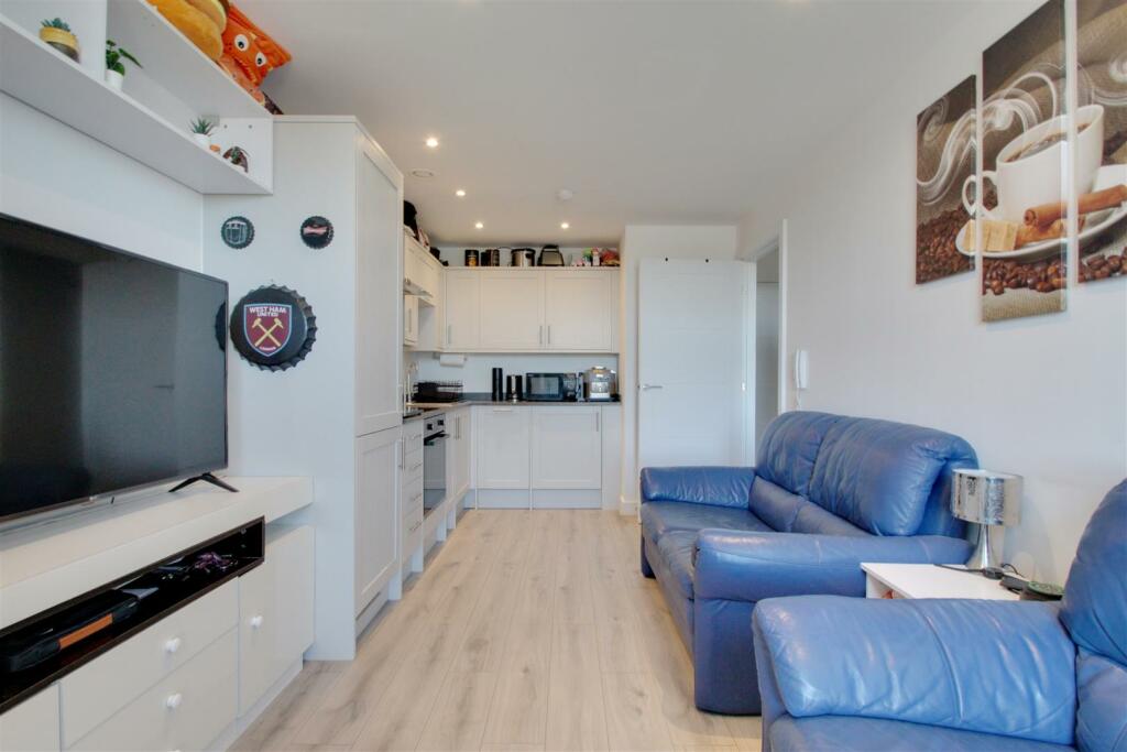Additional property image - Romany Road, Worthing