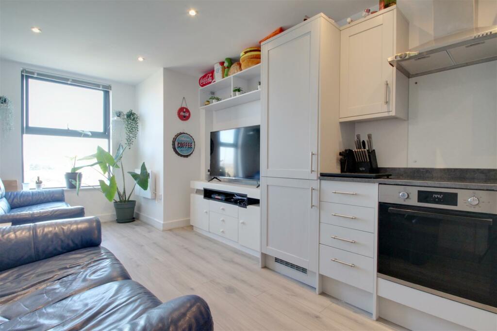 Additional property image - Romany Road, Worthing