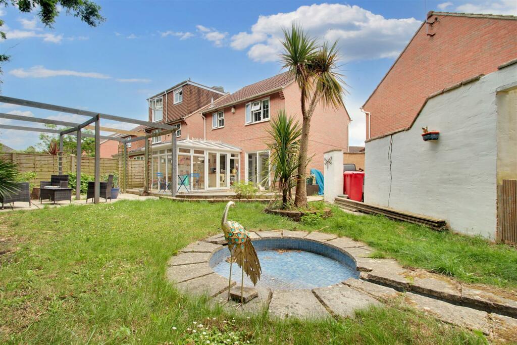 Additional property image - Juniper Close, Worthing