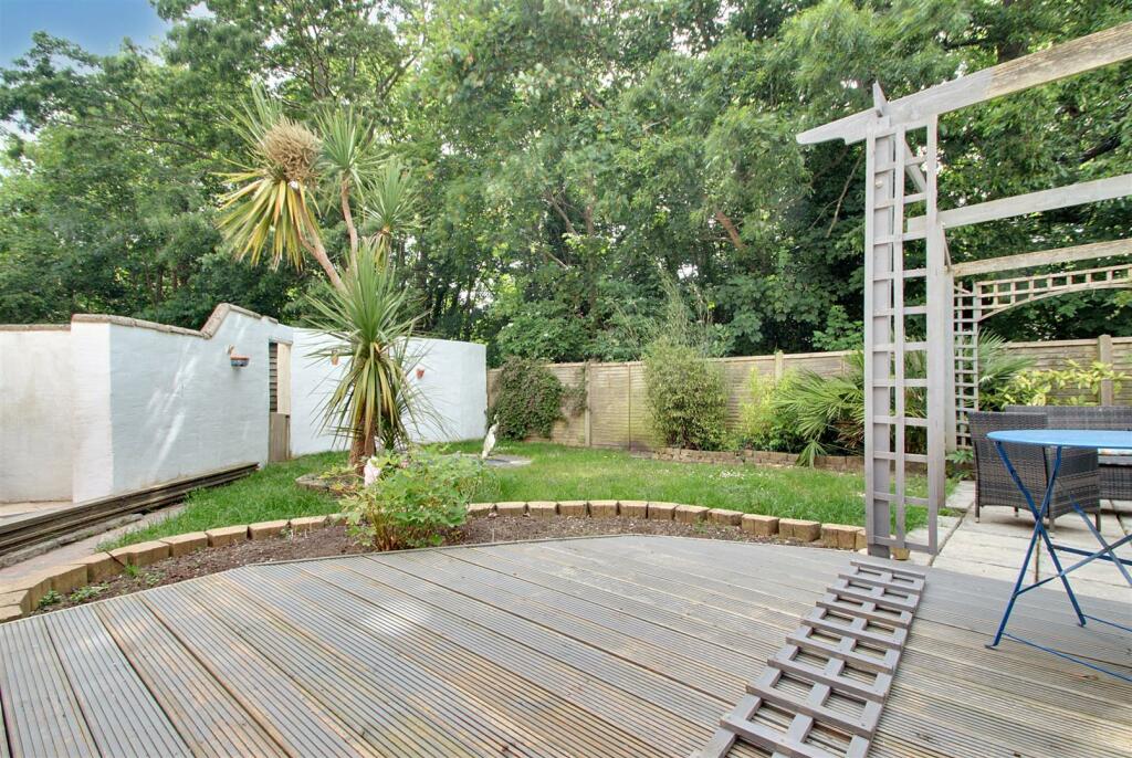 Additional property image - Juniper Close, Worthing