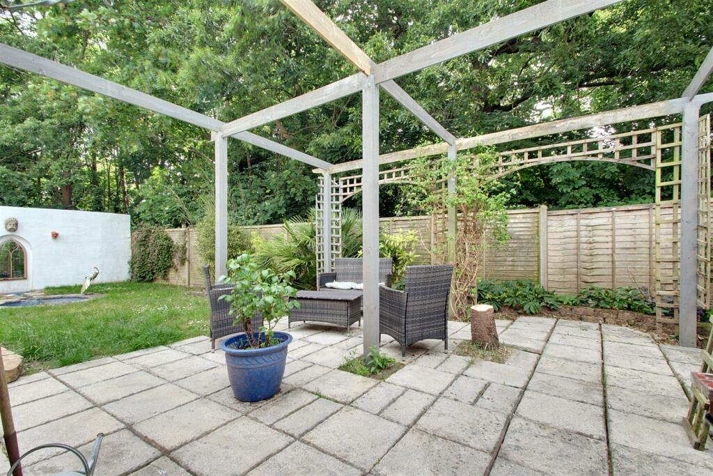 Additional property image - Juniper Close, Worthing