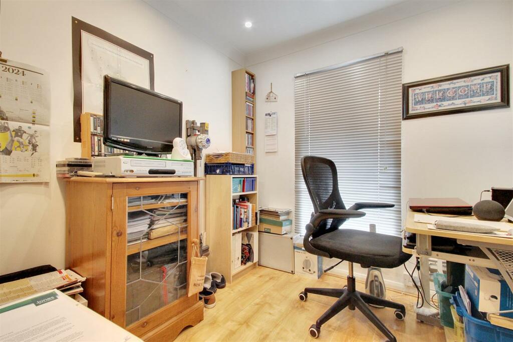 Additional property image - Juniper Close, Worthing