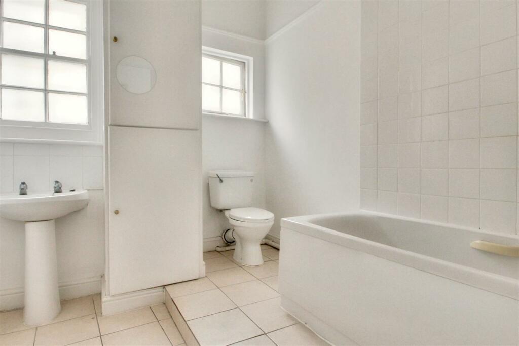 Additional property image - Park Crescent, Worthing