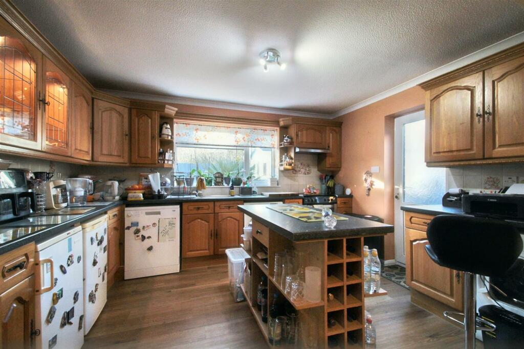 Additional property image - Halifax Drive, Durrington, Worthing