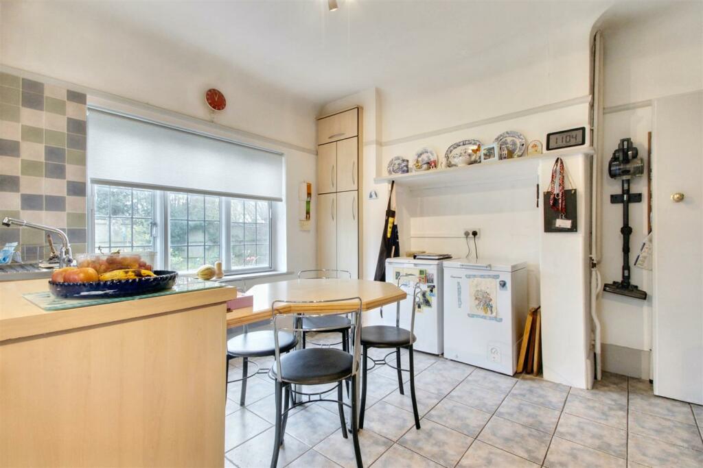 Additional property image - Wallace Avenue, Worthing