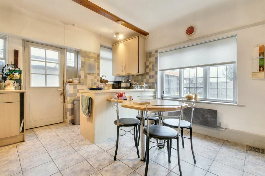 Additional property image - Wallace Avenue, Worthing