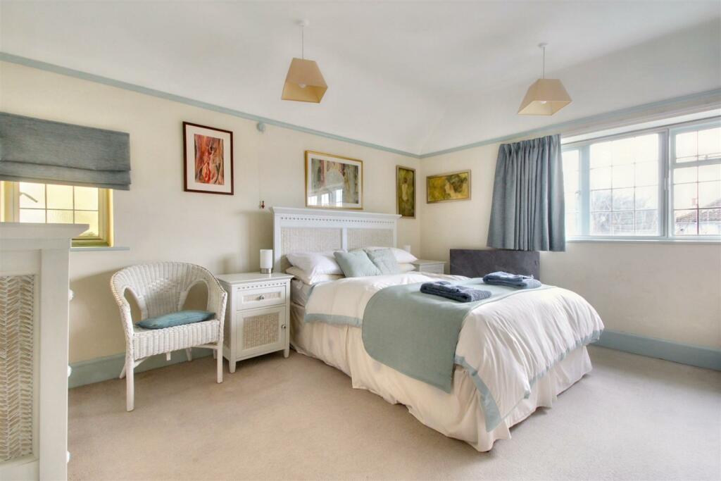 Additional property image - Wallace Avenue, Worthing