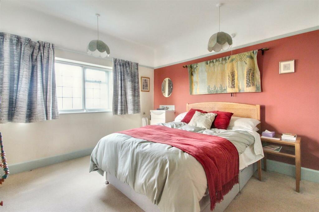Additional property image - Wallace Avenue, Worthing