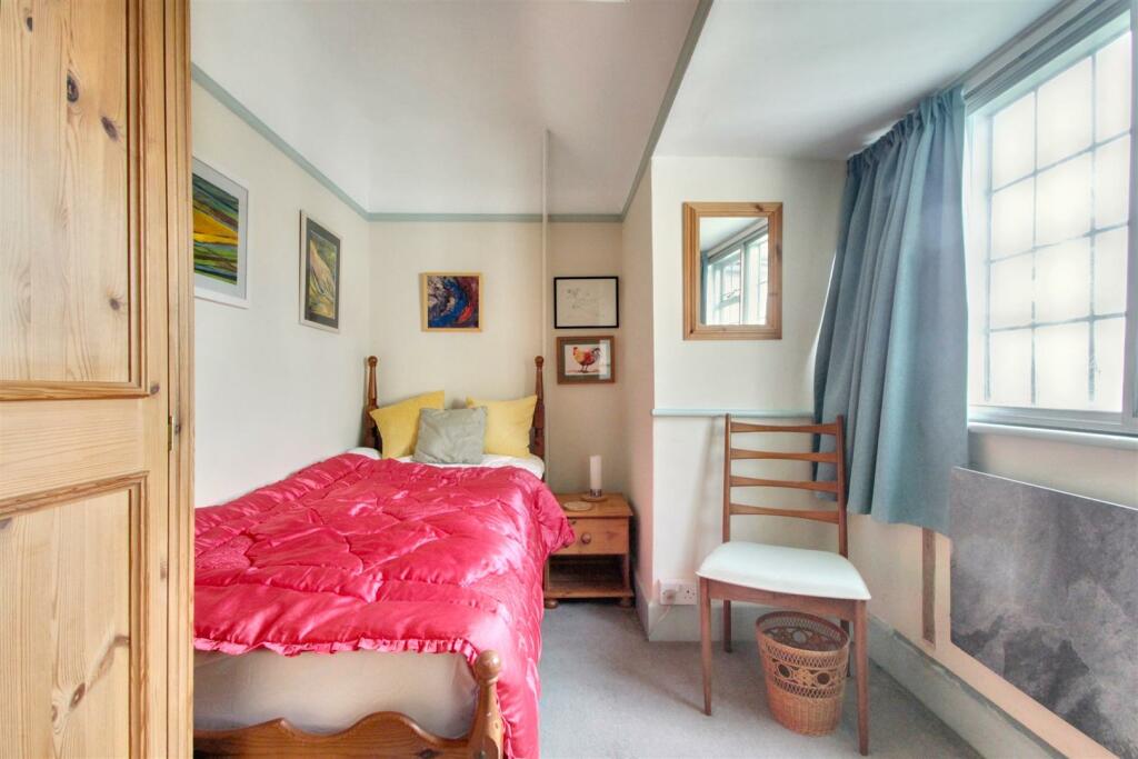 Additional property image - Wallace Avenue, Worthing