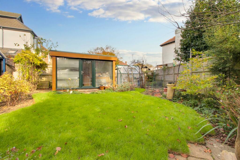 Additional property image - Wallace Avenue, Worthing