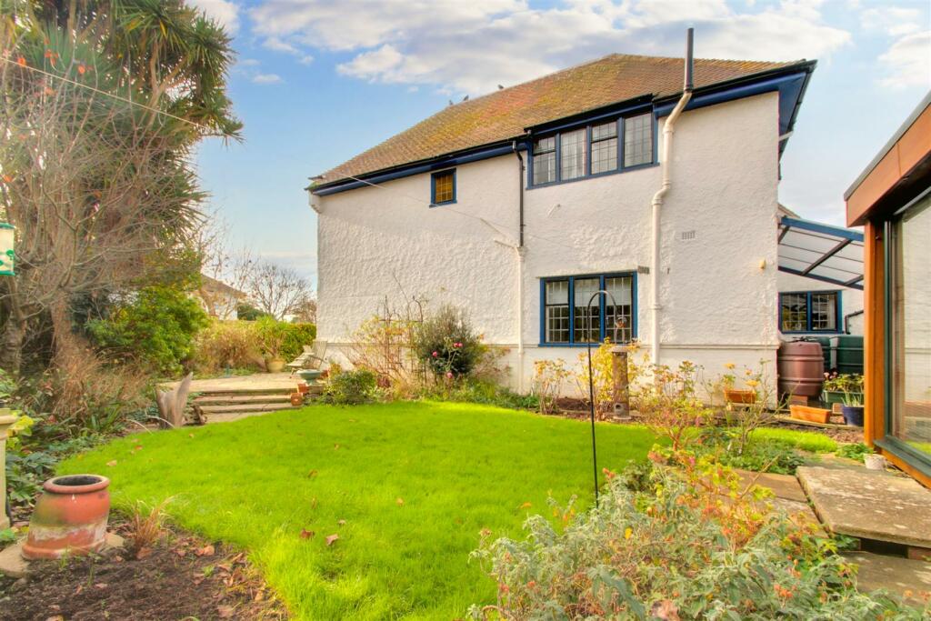 Additional property image - Wallace Avenue, Worthing