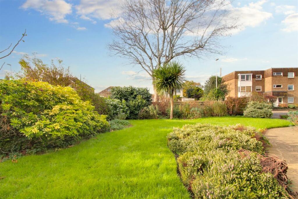 Additional property image - Wallace Avenue, Worthing