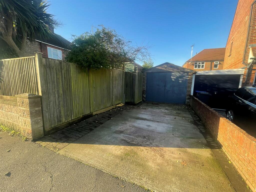 Additional property image - Bruce Way, Marine, Worthing