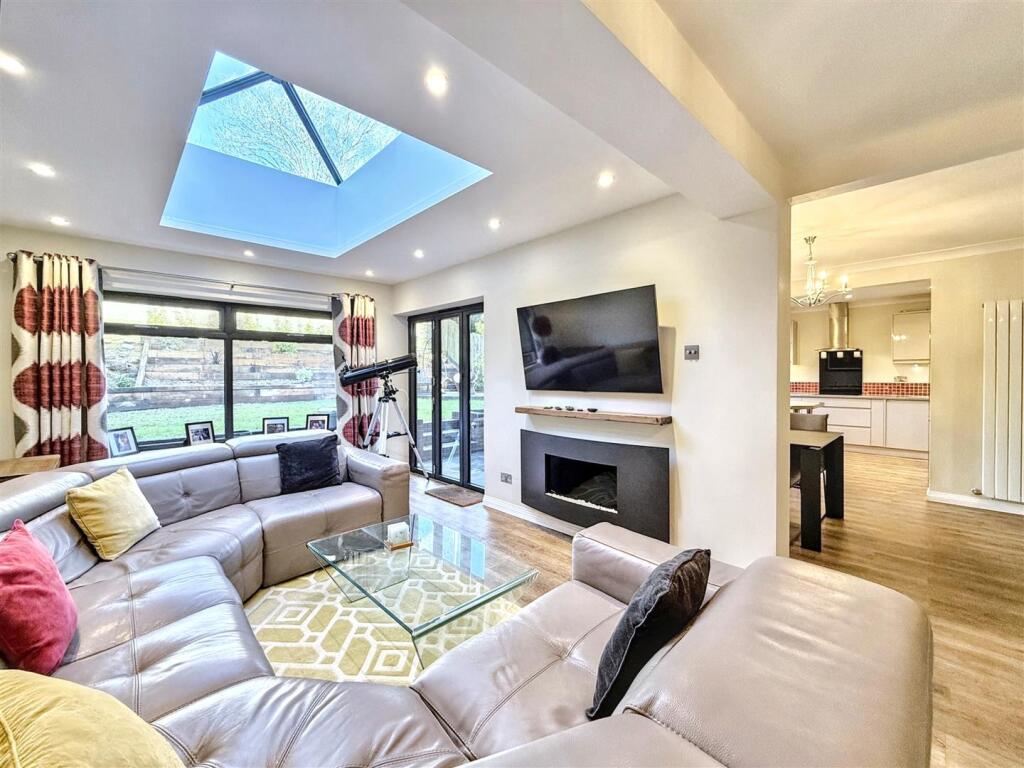 Additional property image - Cheviot Close, Worthing