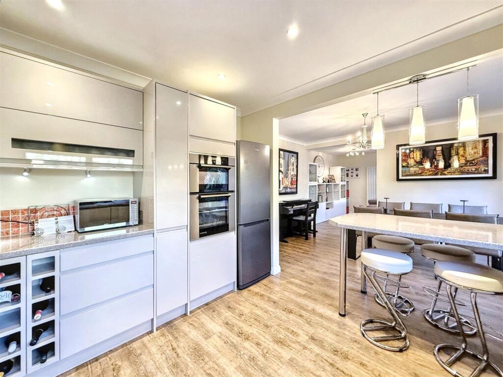 Additional property image - Cheviot Close, Worthing