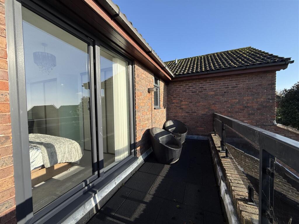 Additional property image - Cheviot Close, Worthing