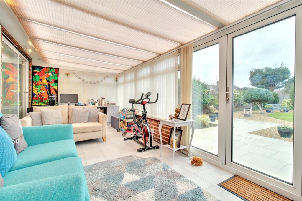 Additional property image - Alinora Crescent, Goring-By-Sea, Worthing