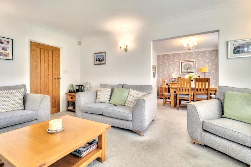 Additional property image - Alinora Crescent, Goring-By-Sea, Worthing