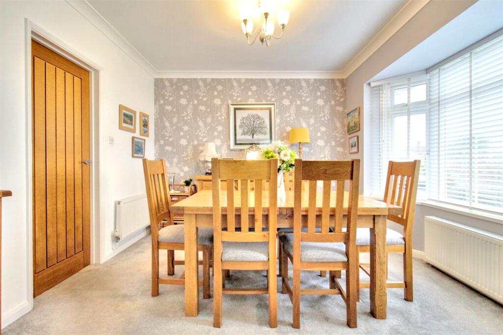 Additional property image - Alinora Crescent, Goring-By-Sea, Worthing
