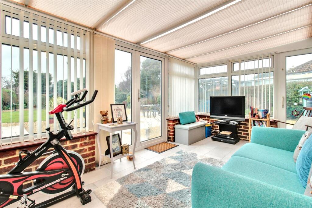 Additional property image - Alinora Crescent, Goring-By-Sea, Worthing